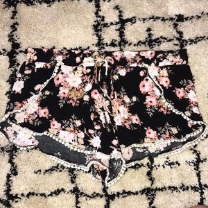 Floral print flowy shorts